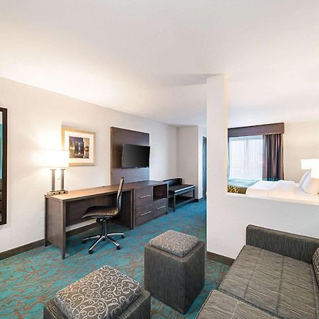 Comfort Inn & Suites Oklahoma City Near Bricktown Extérieur photo