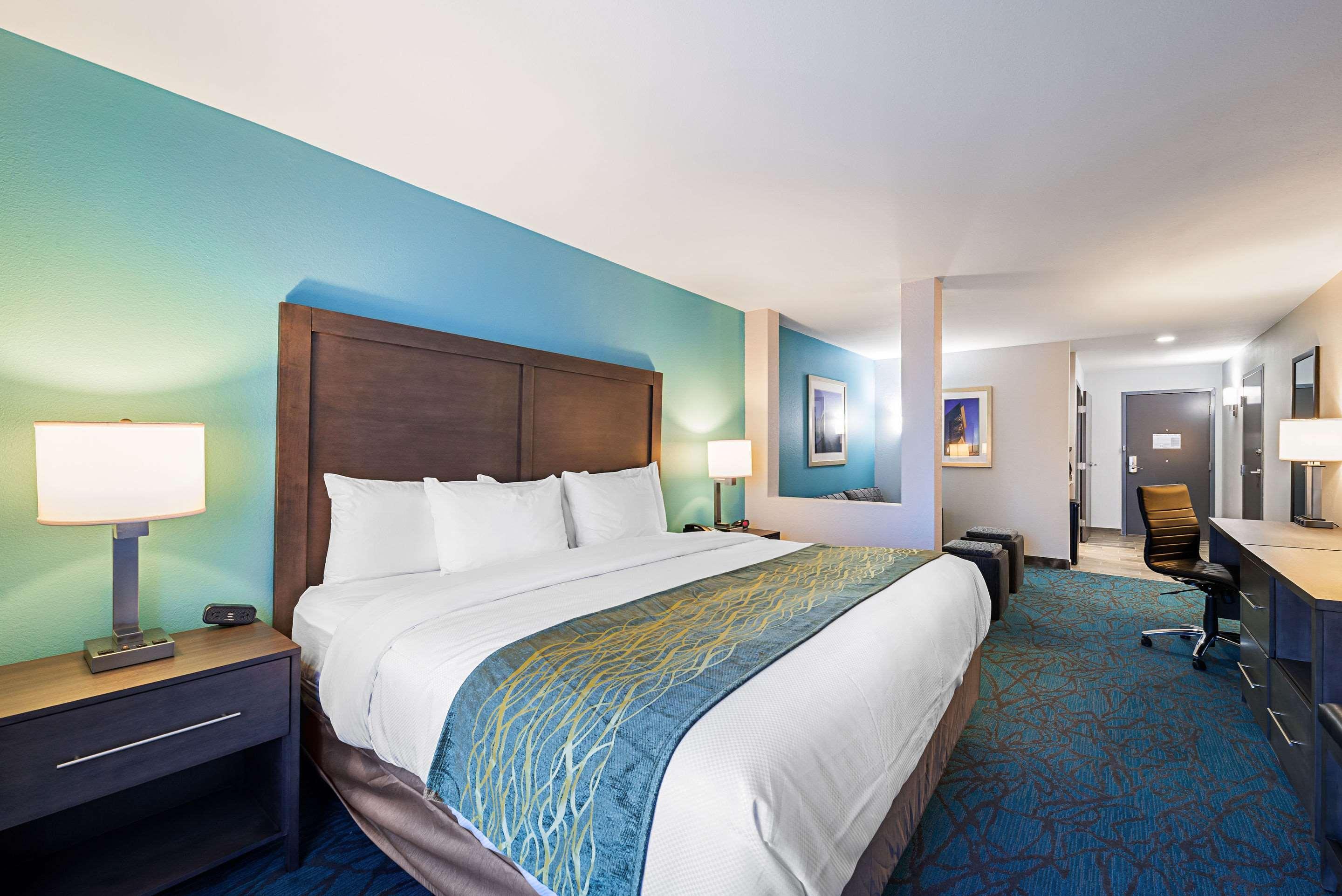 Comfort Inn & Suites Oklahoma City Near Bricktown Extérieur photo
