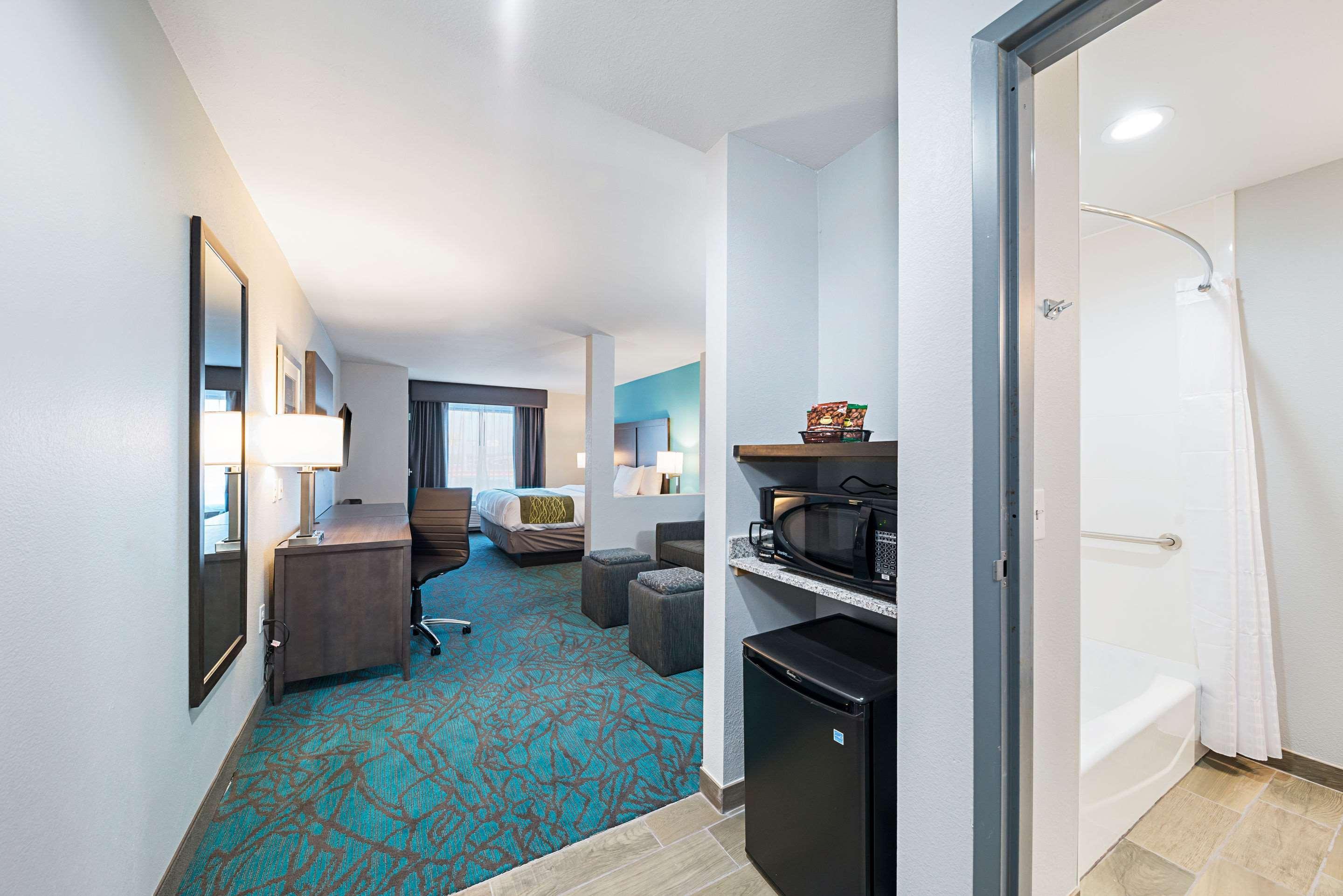 Comfort Inn & Suites Oklahoma City Near Bricktown Extérieur photo